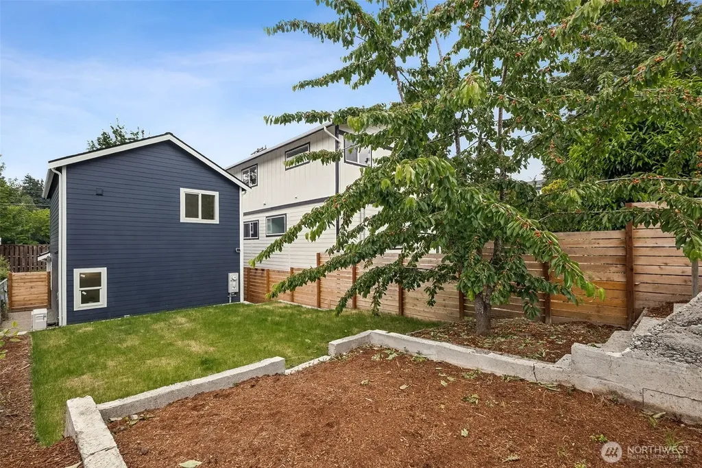 4004 Courtland Place S Seattle WA 98118