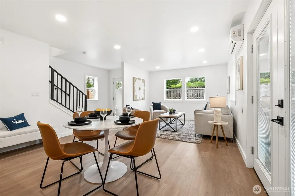 4004 Courtland Place S Seattle WA 98118