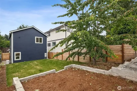 4004 Courtland Place S Seattle WA 98118