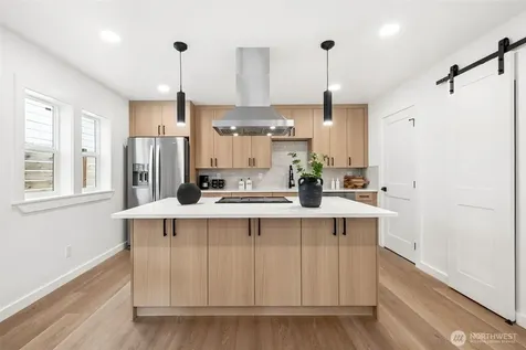 4004 Courtland Place S Seattle WA 98118