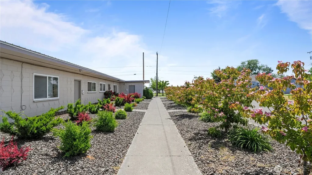 124 W Shoshone Street Pasco WA 99301