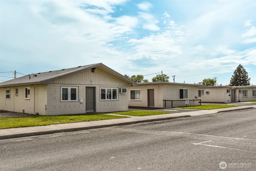 124 W Shoshone Street Pasco WA 99301