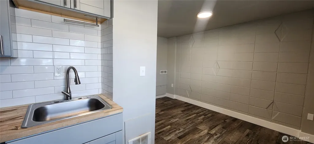 124 W Shoshone Street Pasco WA 99301
