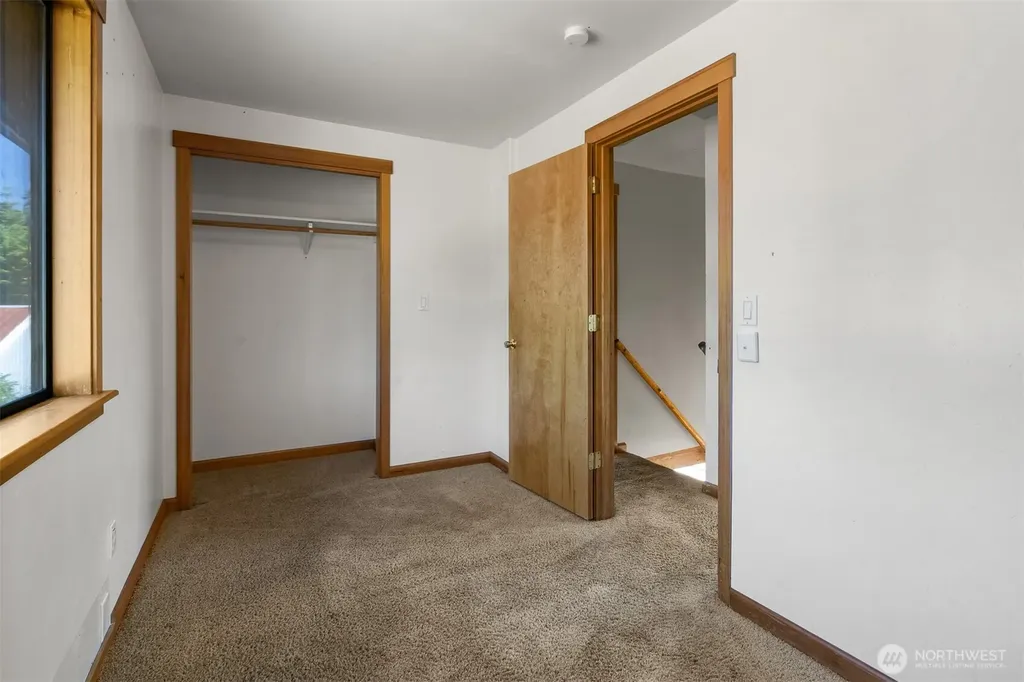 10407 133rd Avenue SE Rainier WA 98576