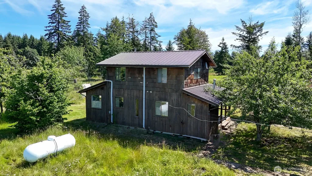 10407 133rd Avenue SE Rainier WA 98576