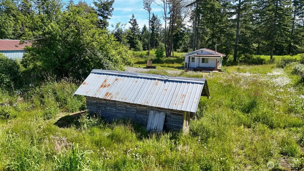 10407 133rd Avenue SE Rainier WA 98576