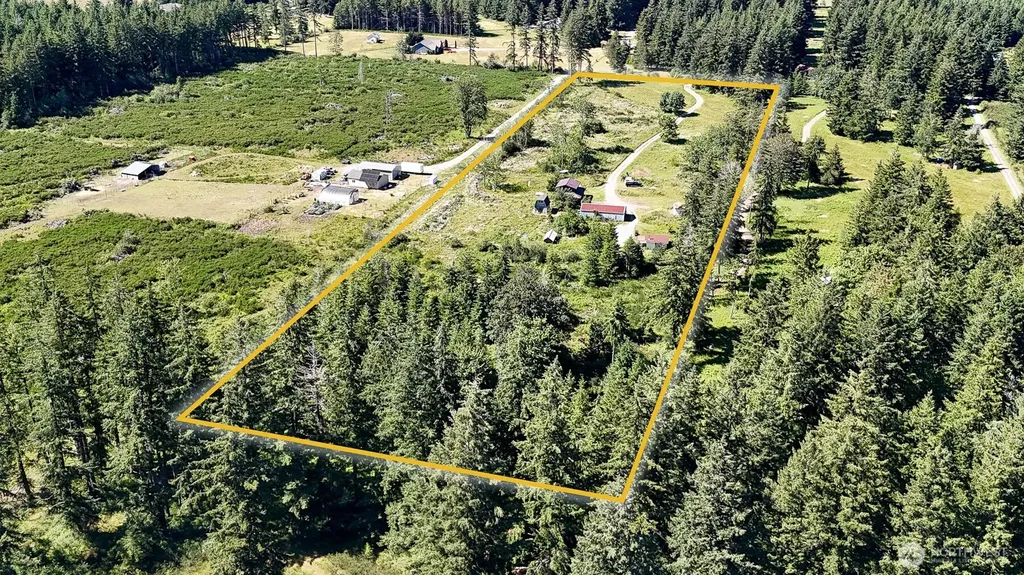 10407 133rd Avenue SE Rainier WA 98576