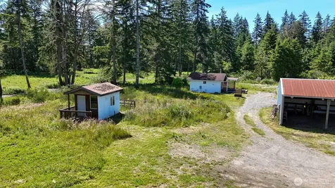 10407 133rd Avenue SE Rainier WA 98576