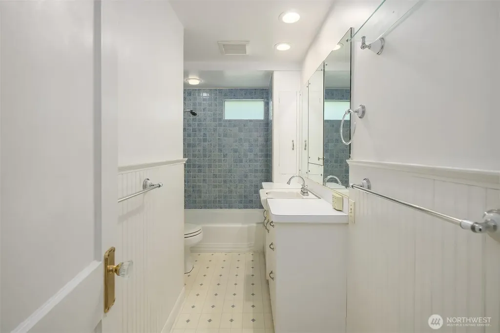 2616 Franklin Avenue E Seattle WA 98102