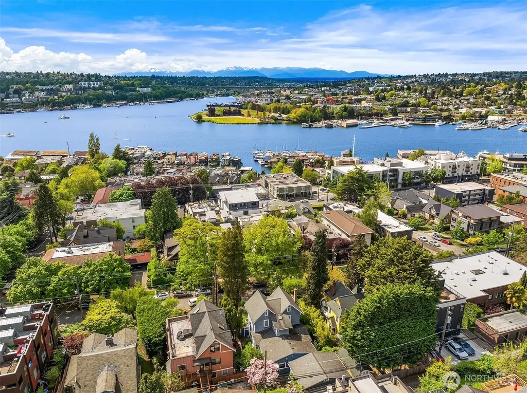 2616 Franklin Avenue E Seattle WA 98102