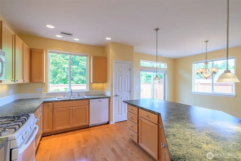 4723 Bend Court NE Lacey WA 98516