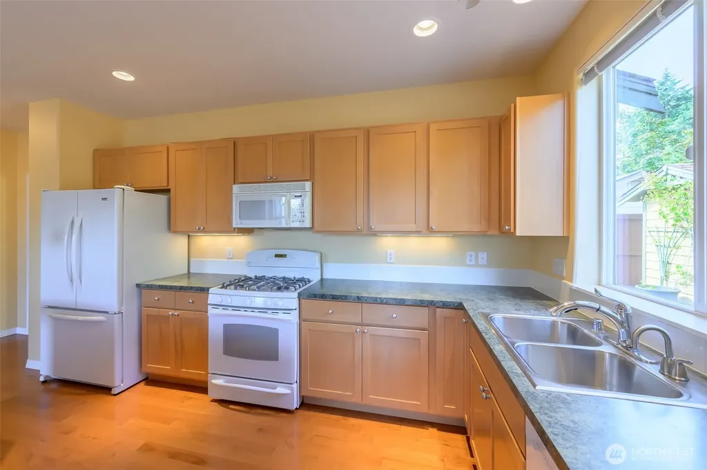 4723 Bend Court NE Lacey WA 98516