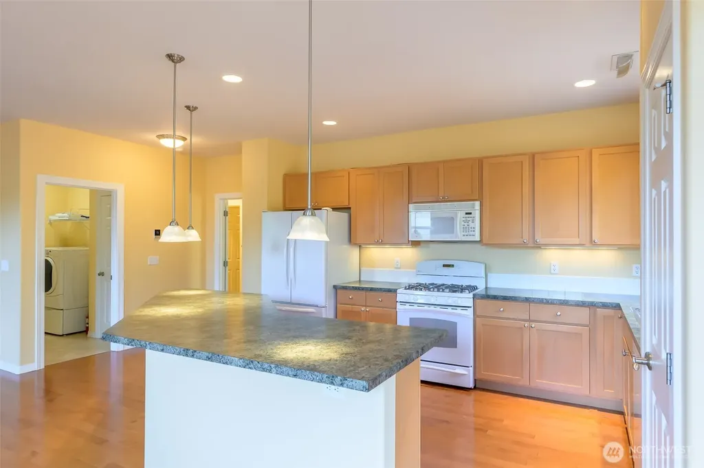 4723 Bend Court NE Lacey WA 98516