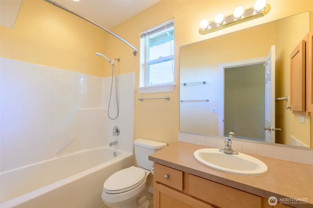 4723 Bend Court NE Lacey WA 98516
