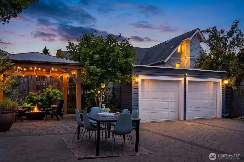 3918 Wallingford Avenue N Seattle WA 98103