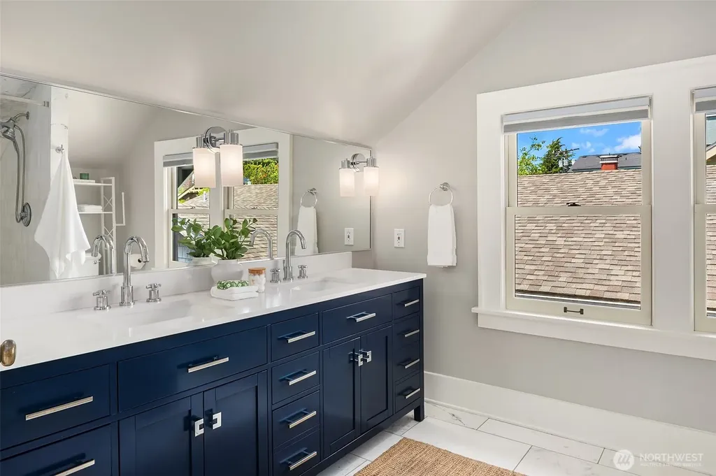 3918 Wallingford Avenue N Seattle WA 98103