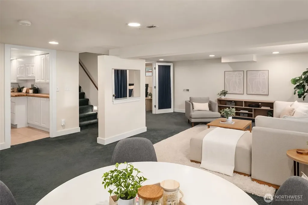 3918 Wallingford Avenue N Seattle WA 98103