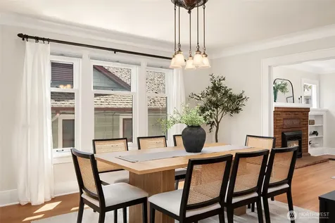 3918 Wallingford Avenue N Seattle WA 98103