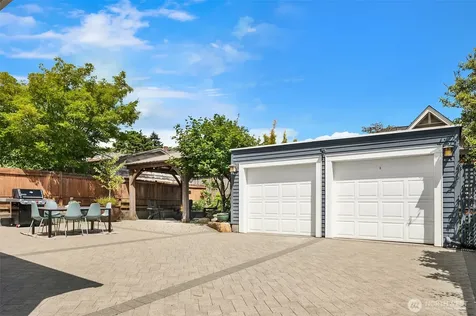 3918 Wallingford Avenue N Seattle WA 98103