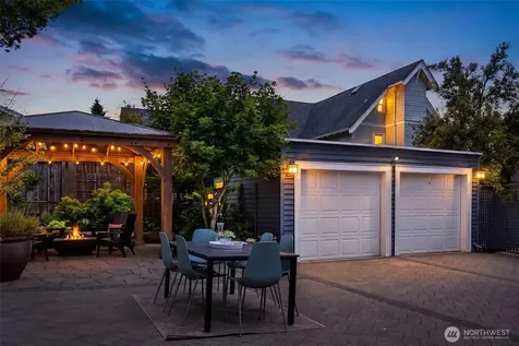 3918 Wallingford Avenue N Seattle WA 98103