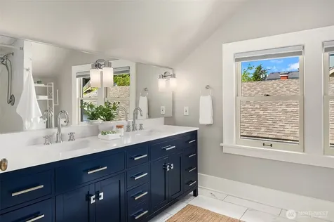 3918 Wallingford Avenue N Seattle WA 98103