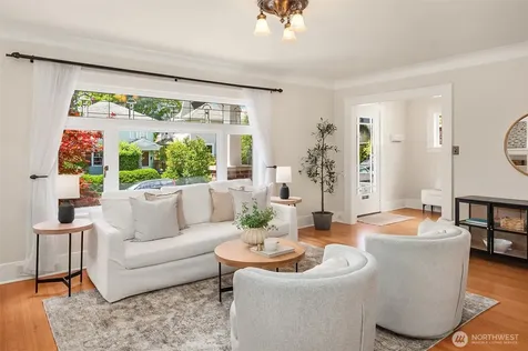 3918 Wallingford Avenue N Seattle WA 98103
