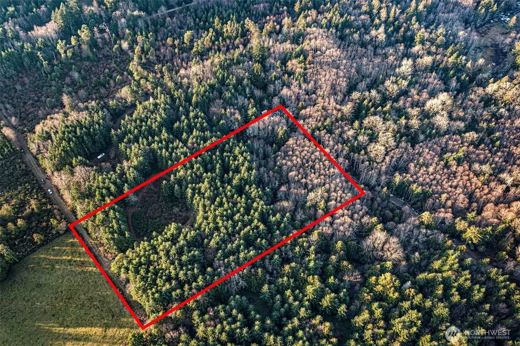45 Whiteman Road SW Lakebay WA 98349