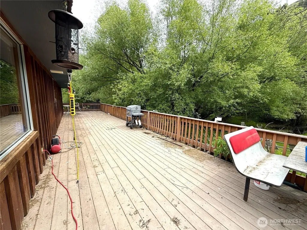 1742 Toroda Creek Road Wauconda WA 98859