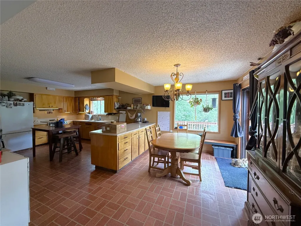 1742 Toroda Creek Road Wauconda WA 98859