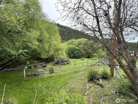 1742 Toroda Creek Road Wauconda WA 98859