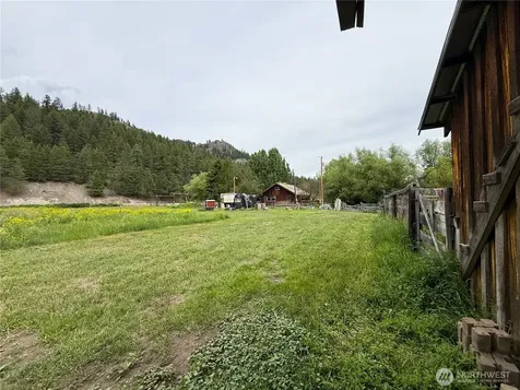 1742 Toroda Creek Road Wauconda WA 98859