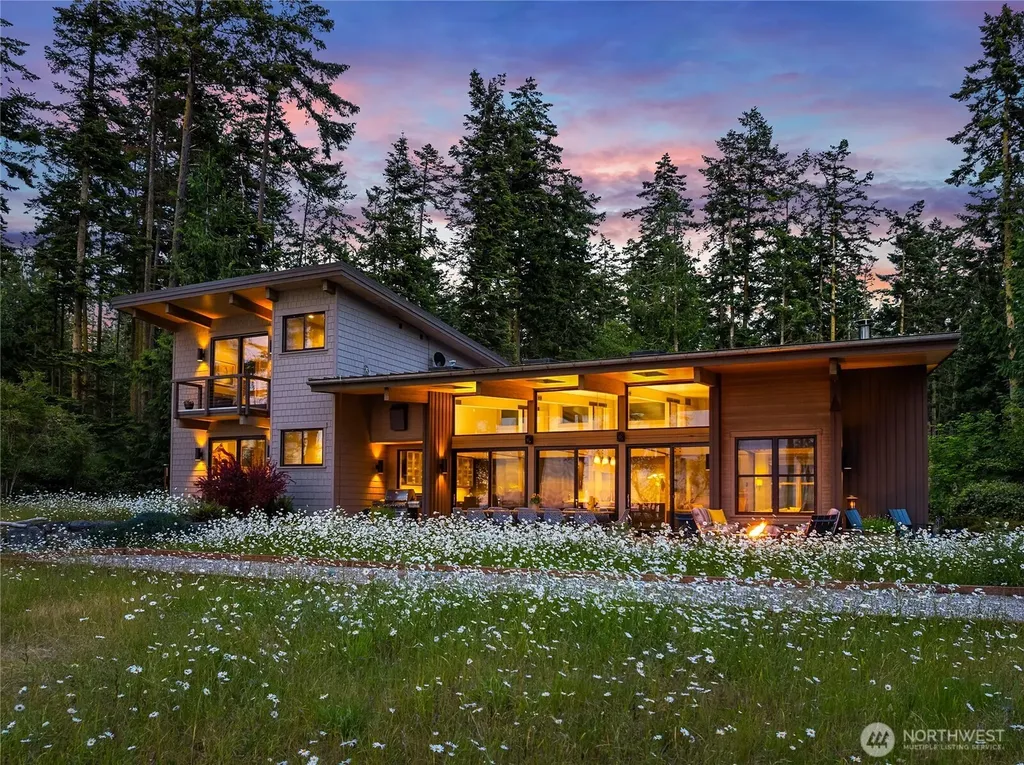 4065 E Sequim Bay Road Sequim WA 98382