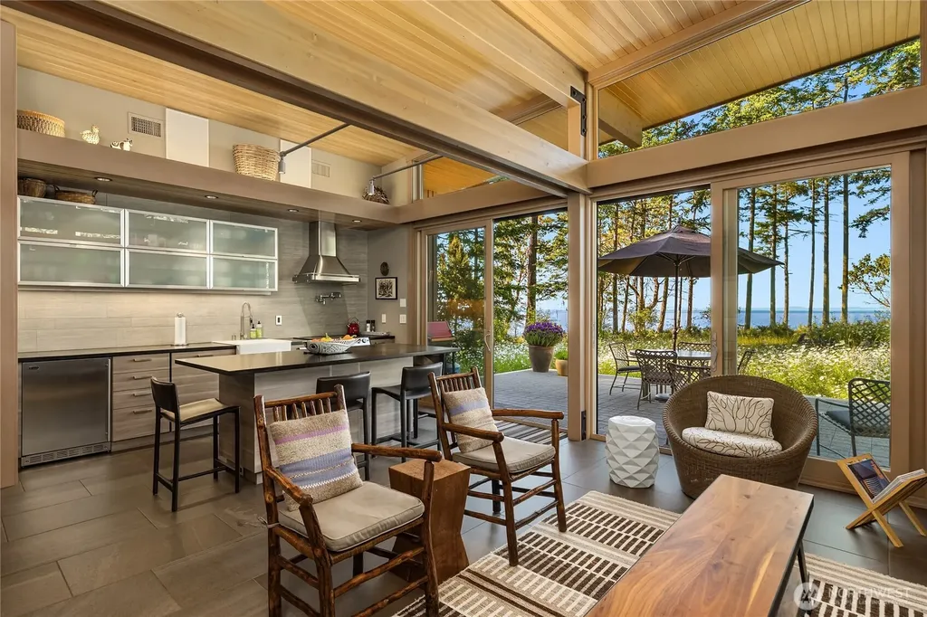 4065 E Sequim Bay Road Sequim WA 98382