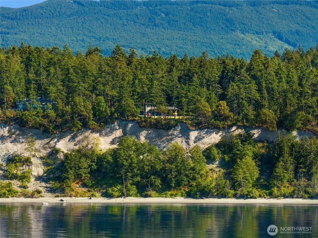 4065 E Sequim Bay Road Sequim WA 98382