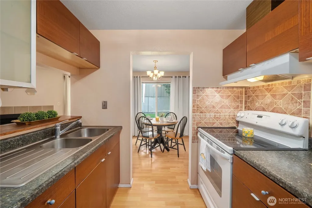 1120 8th Street NE Auburn WA 98002