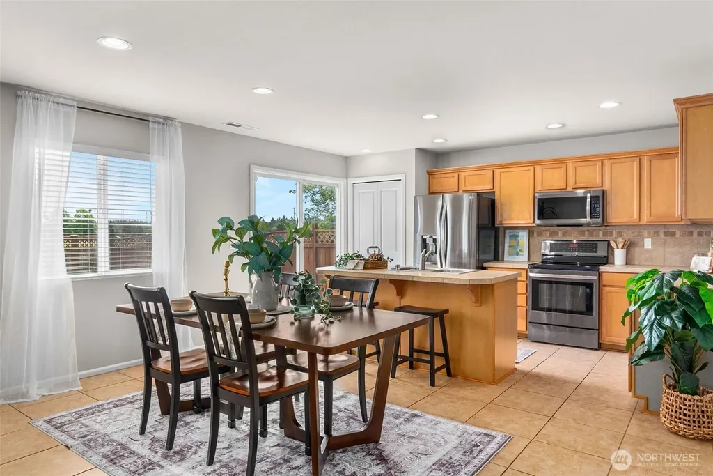 6864 Fresco Drive SE Lacey WA 98513
