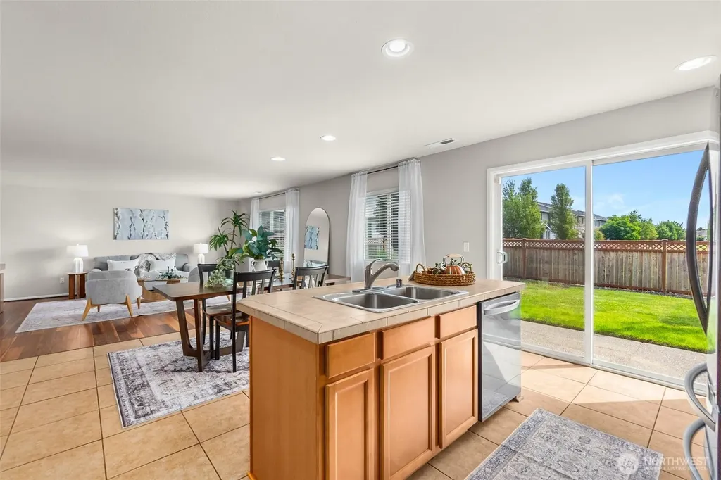 6864 Fresco Drive SE Lacey WA 98513