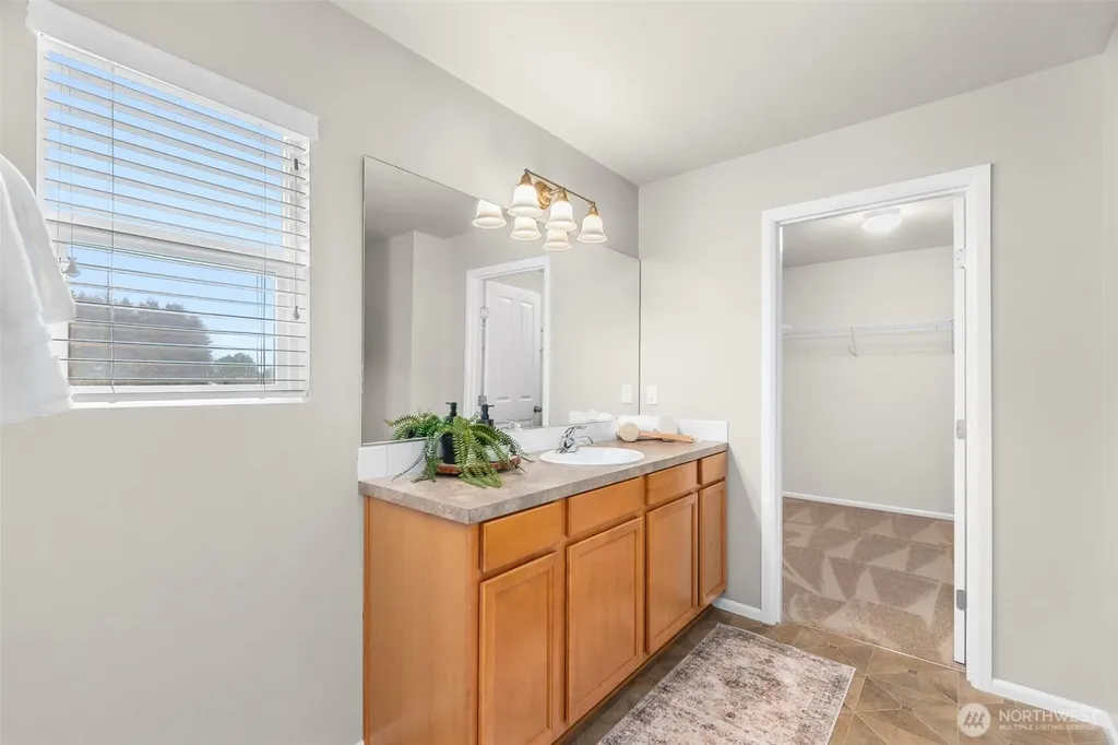 6864 Fresco Drive SE Lacey WA 98513