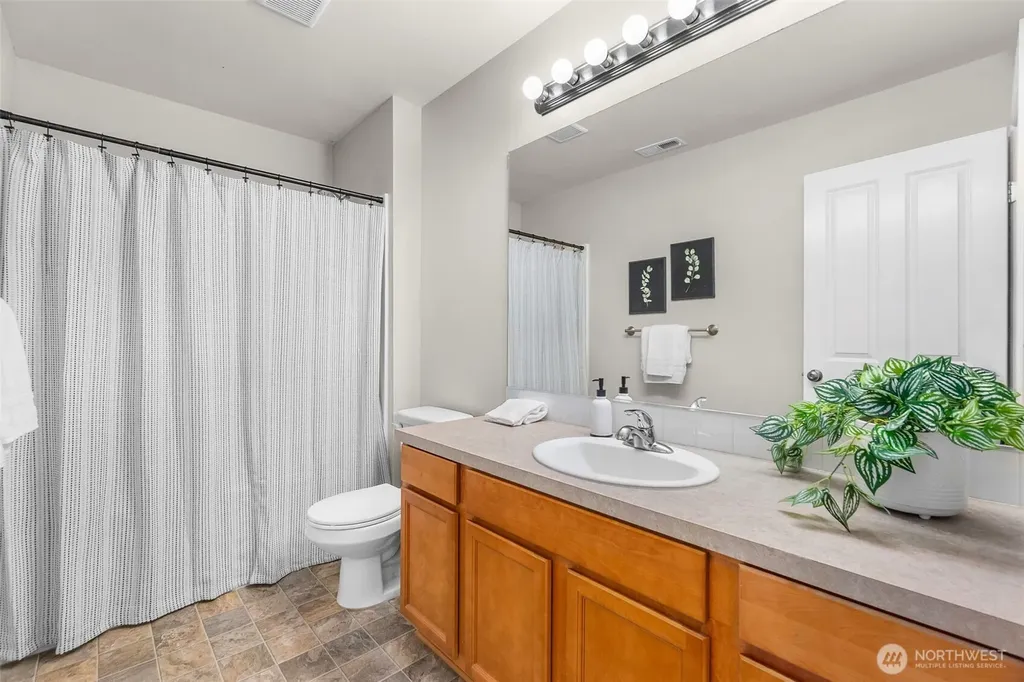 6864 Fresco Drive SE Lacey WA 98513