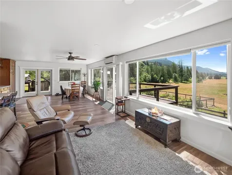 192 Skinner Road Randle WA 98377