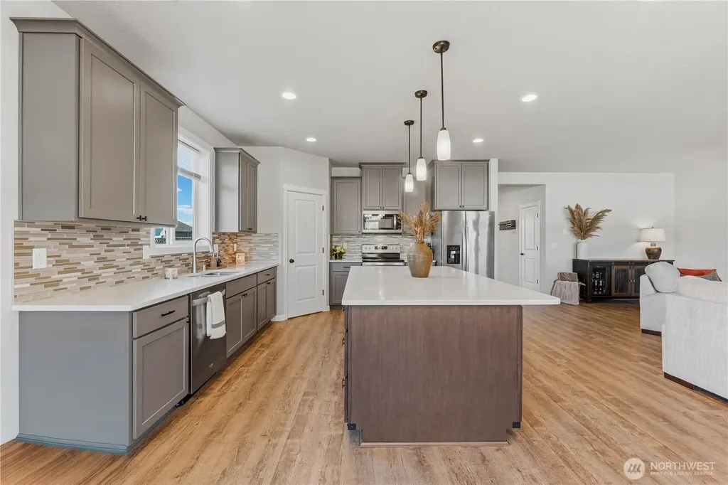 1001 Redmond Avenue Quincy WA 98848