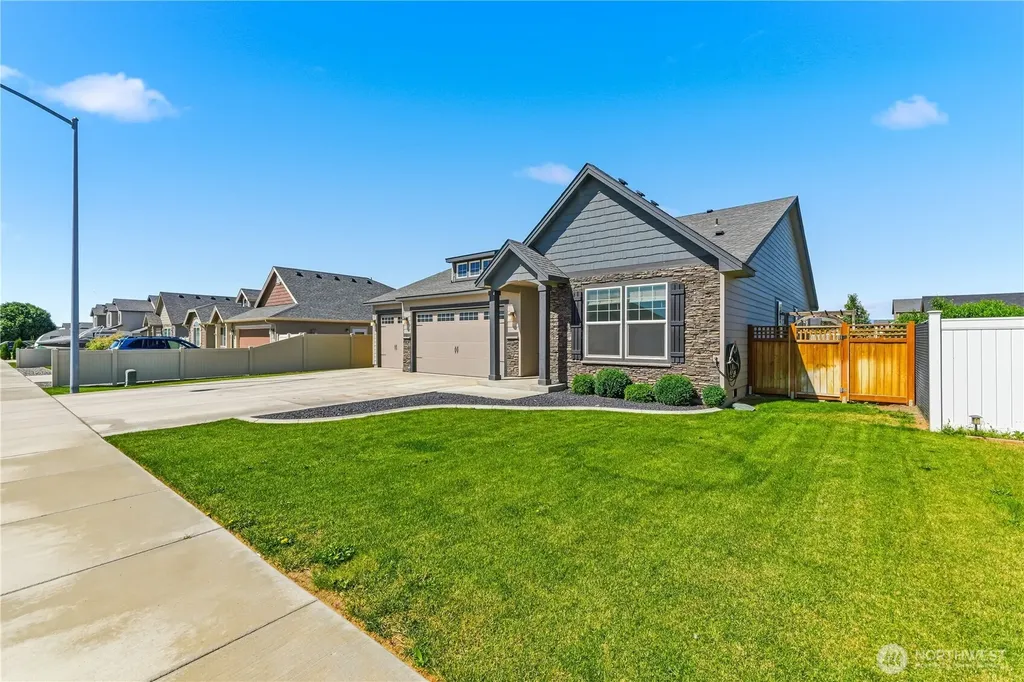 1001 Redmond Avenue Quincy WA 98848