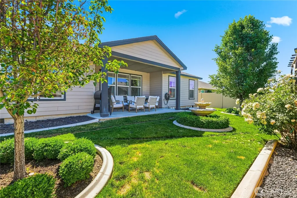 1001 Redmond Avenue Quincy WA 98848