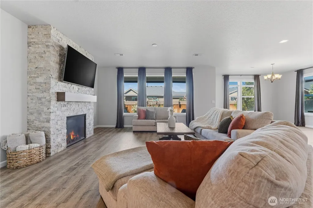 1001 Redmond Avenue Quincy WA 98848