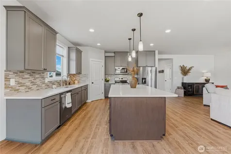 1001 Redmond Avenue Quincy WA 98848
