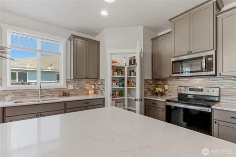 1001 Redmond Avenue Quincy WA 98848