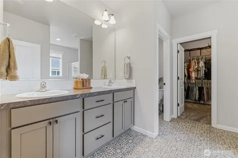 1001 Redmond Avenue Quincy WA 98848