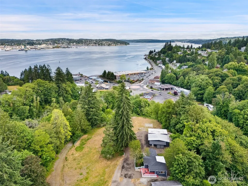 341 Maple Avenue Port Orchard WA 98366