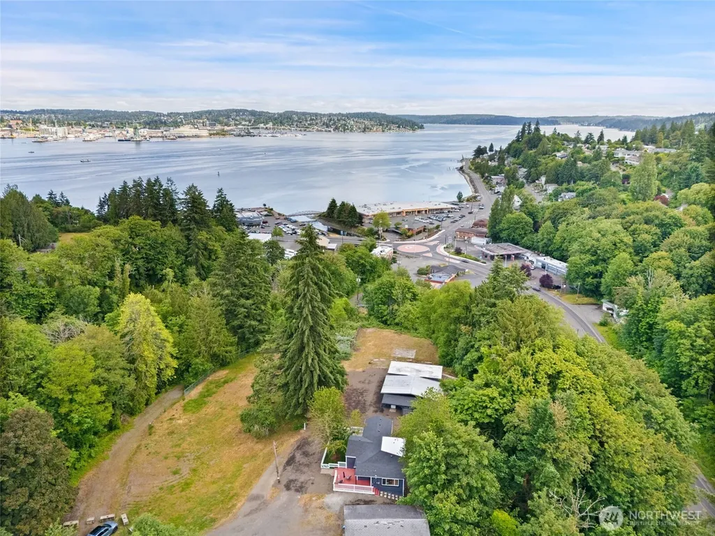 341 Maple Avenue Port Orchard WA 98366