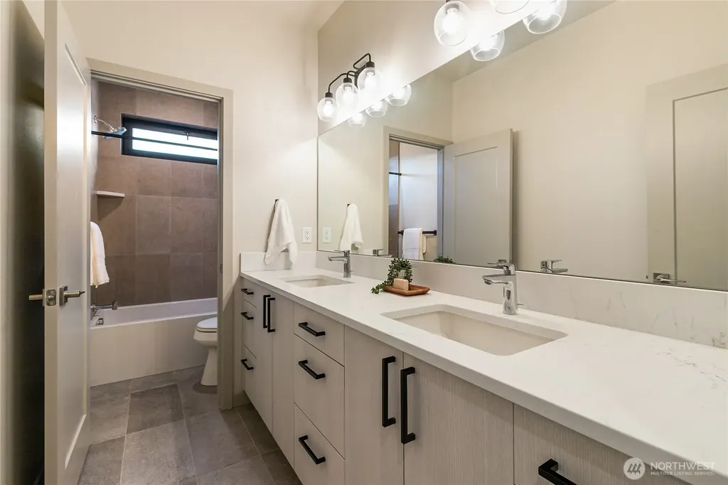 4260 Creston Way Bellingham WA 98226